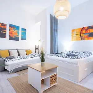 In The Heart Of Party District Ka28 Apartamento Budapest